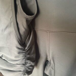 SAVVI Green Sleeveless Ruched pants yoga set